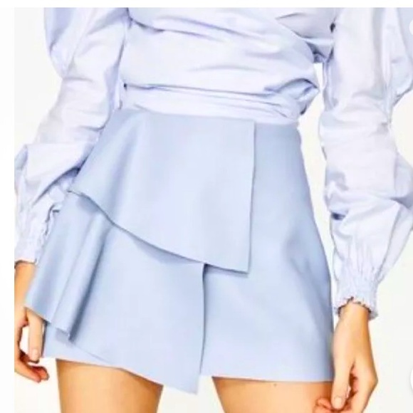 NWT Zara TRF Faux Leather Light Blue Ruffle Mini Skirt Size Large - Picture 1 of 3